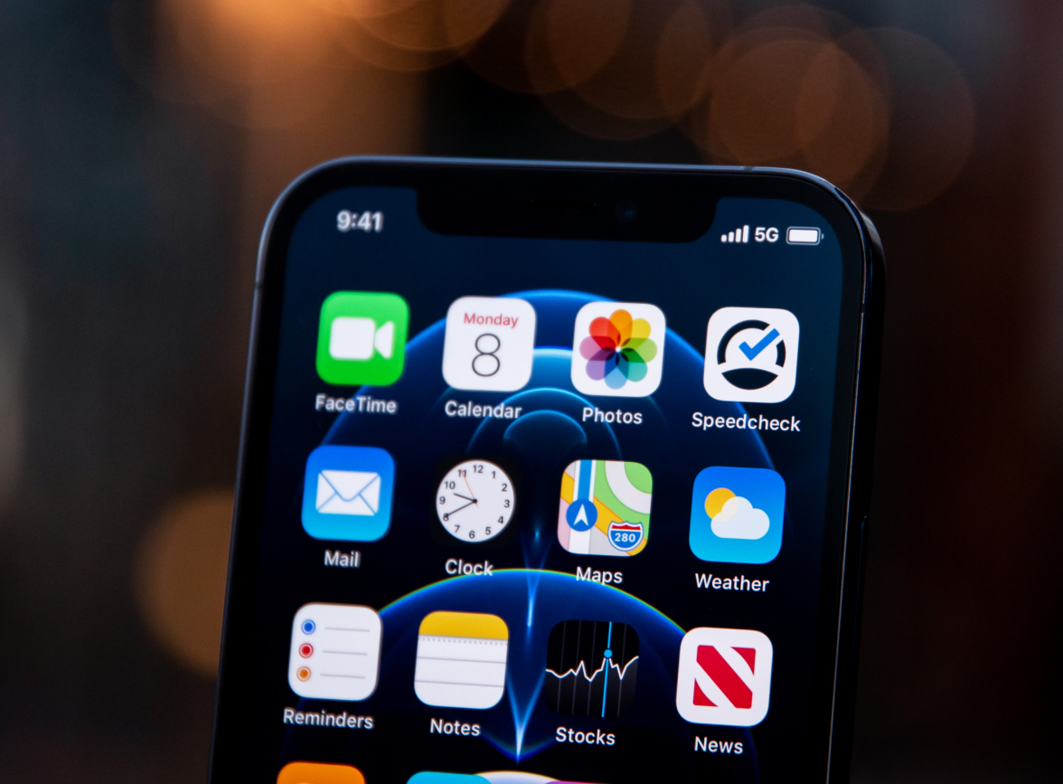 莎车苹果手机维修分享为什么 iPhone 12 在冬季会自动关机 